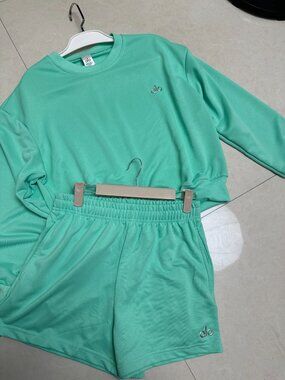 ALO blue sweatshirt and shorts set